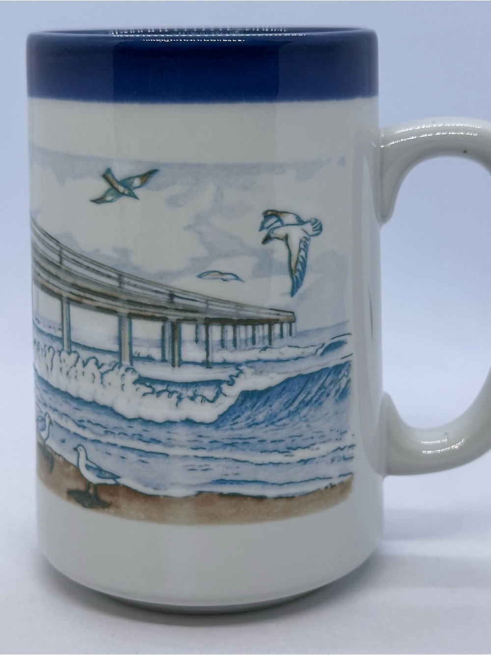 Otagiri FIGI Coastal Pier Beach Scene Coffee Mug Blue Interior Seagulls Japan